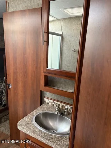 $250,000 | 20377 Wilderness Road, Rose Hill, VA 24281