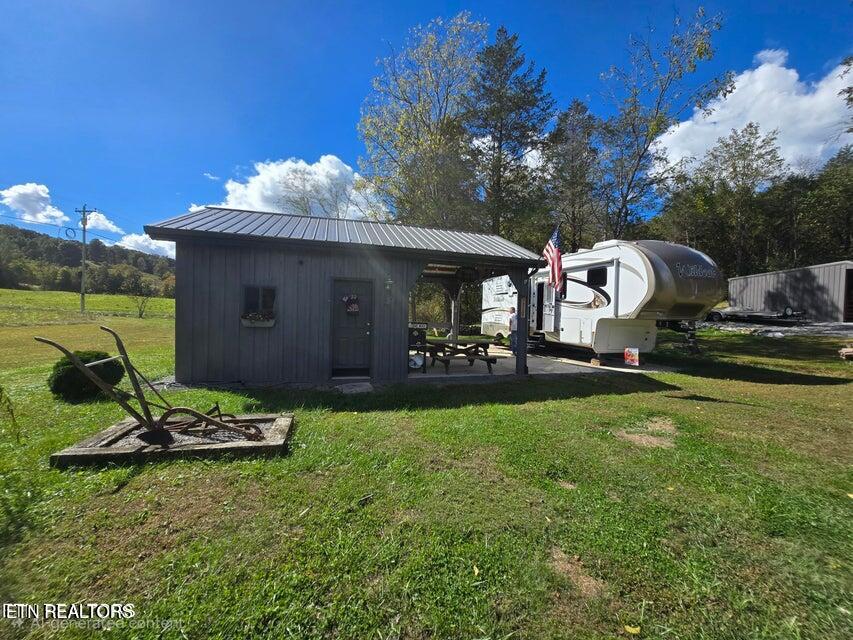 20377 Wilderness Road Rose Hill, VA 24281 - Photo 5 of 49 20251014002712010474000000-o