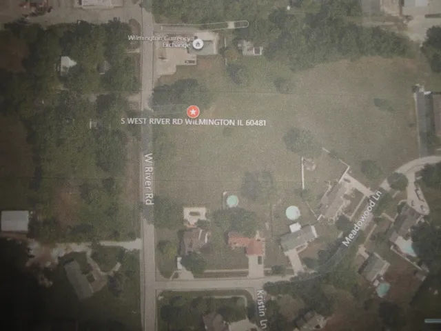 a view of a bathroom