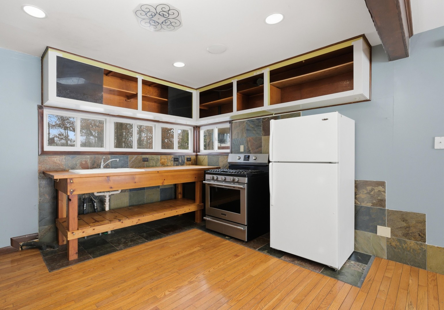 22939 Sherman Road Steger, IL 60475 - Photo 9 of 24