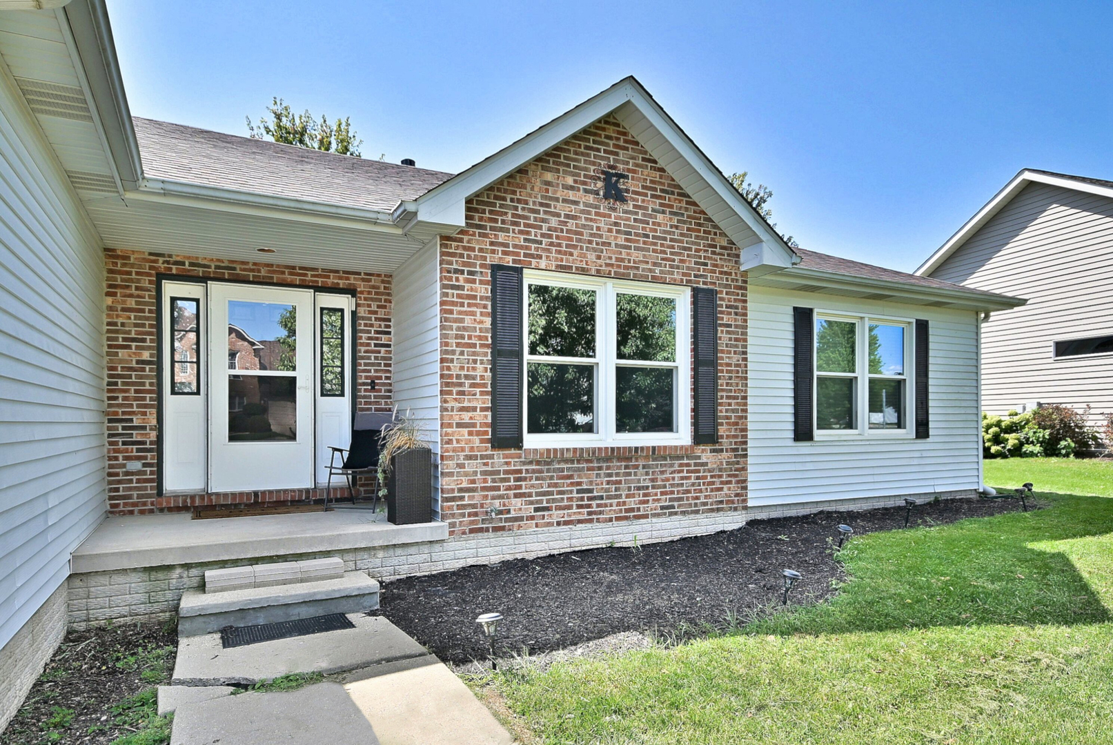 506 East Rennesoy Drive Newark, IL 60541 - Photo 2 of 37