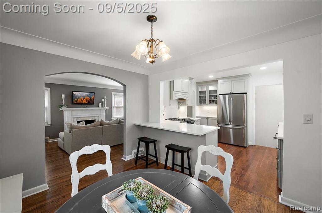 2151 Hawthorne Road Grosse Pointe Woods, MI 48236 - Photo 8 of 38