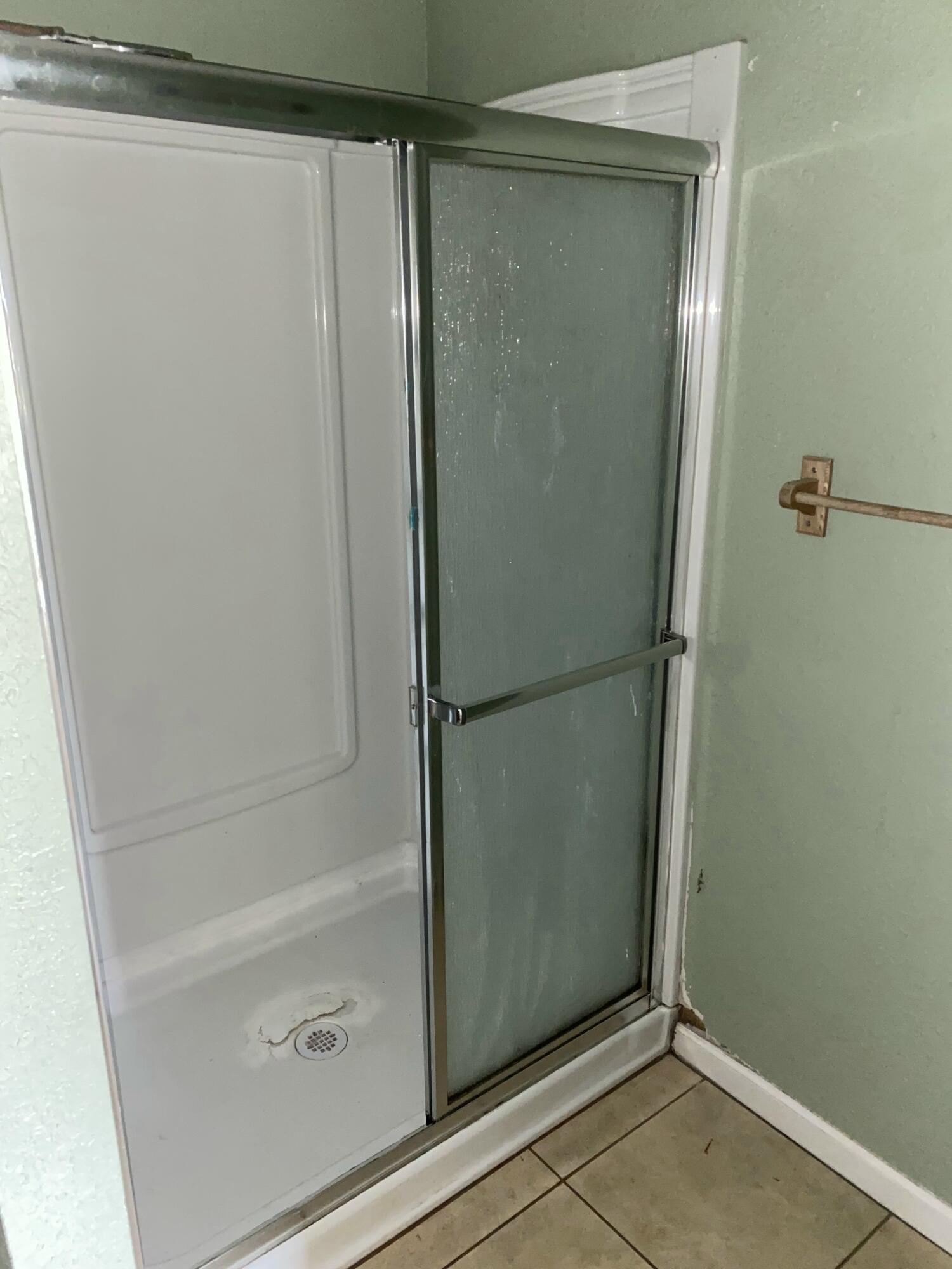 3317 Slab Landing Road Orangeburg, SC 29115 - Photo 13 of 14 Master Shower