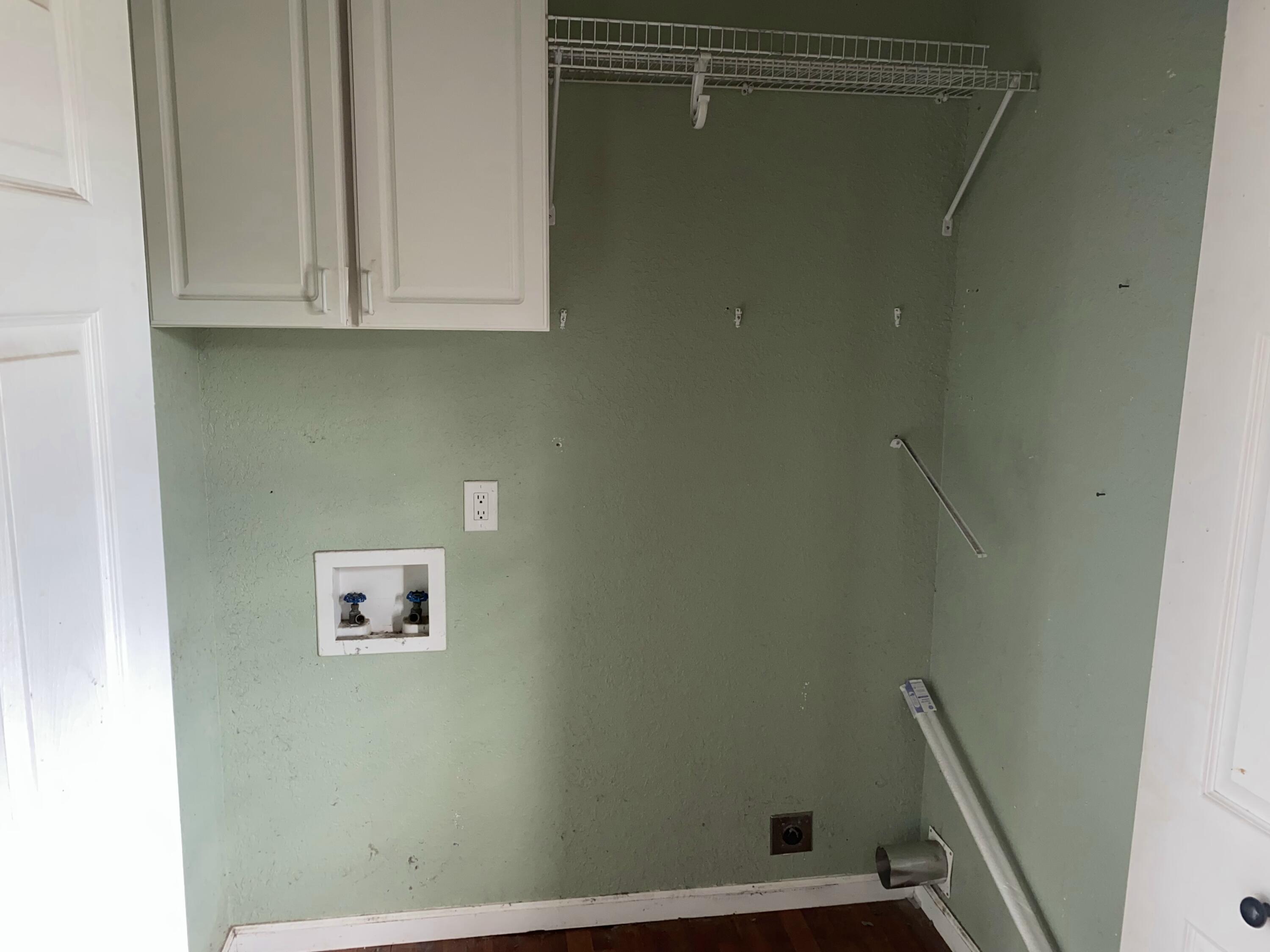 3317 Slab Landing Road Orangeburg, SC 29115 - Photo 14 of 14 Laundry
