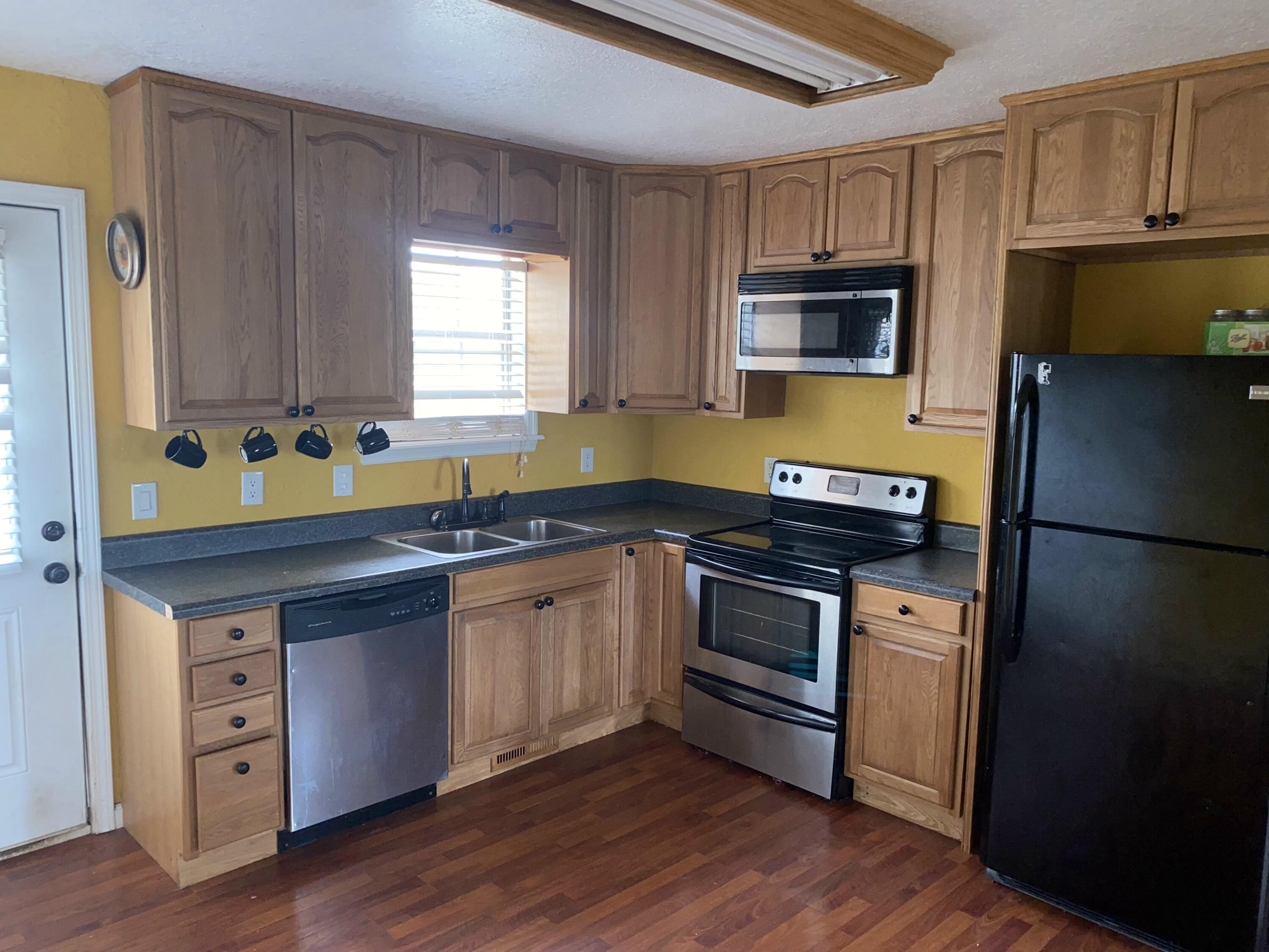 3317 Slab Landing Road Orangeburg, SC 29115 - Photo 6 of 14 Kitchen