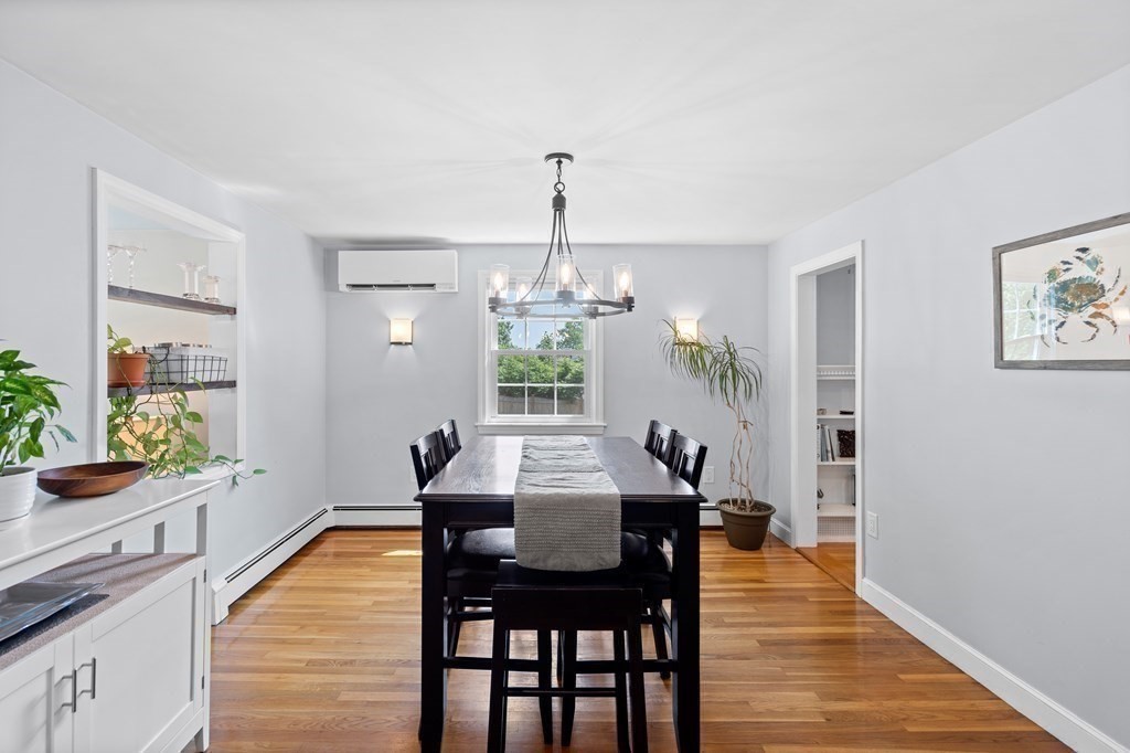 26 Surrey Road Salem, MA 01970 - Photo 8 of 42 Gallery Image 8