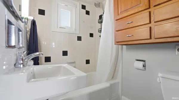 $215,000 | 8370 North 300 West, Markle, IN 46770