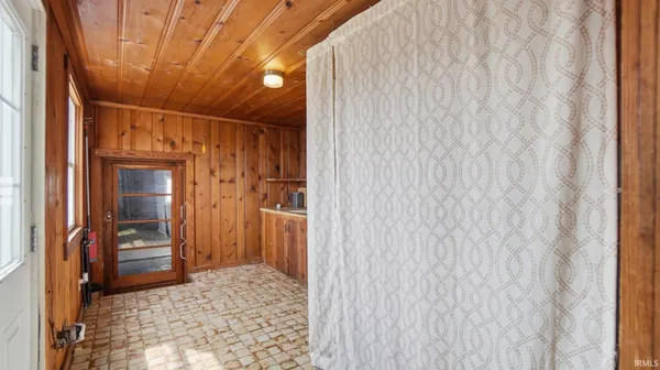 $215,000 | 8370 North 300 West, Markle, IN 46770