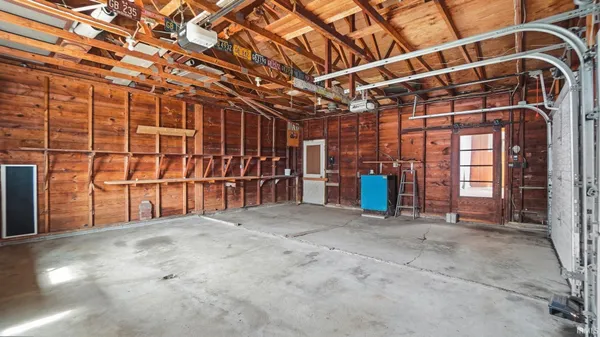 $215,000 | 8370 North 300 West, Markle, IN 46770