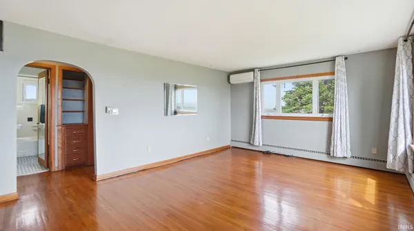 $215,000 | 8370 North 300 West, Markle, IN 46770