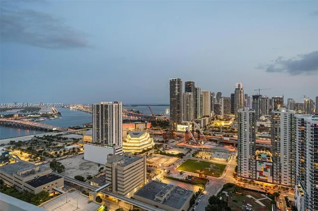 a picture of city view