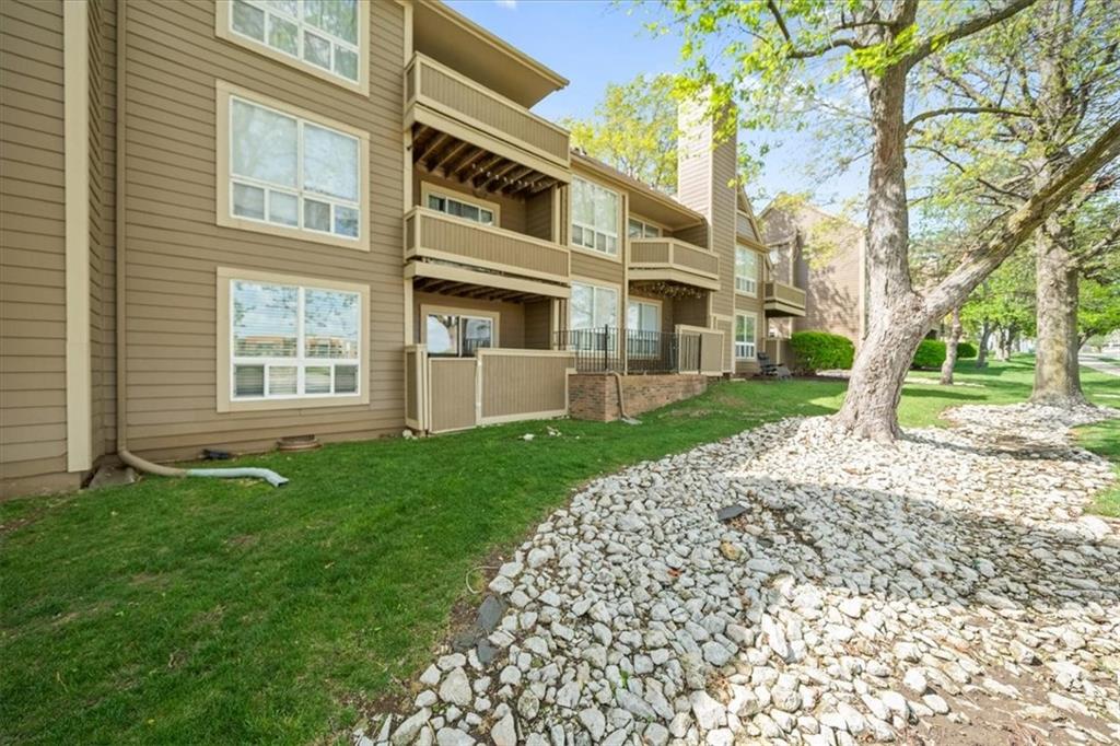 11110 Nieman Road, Unit 101 Overland Park, KS 66210 - Photo 17 of 19