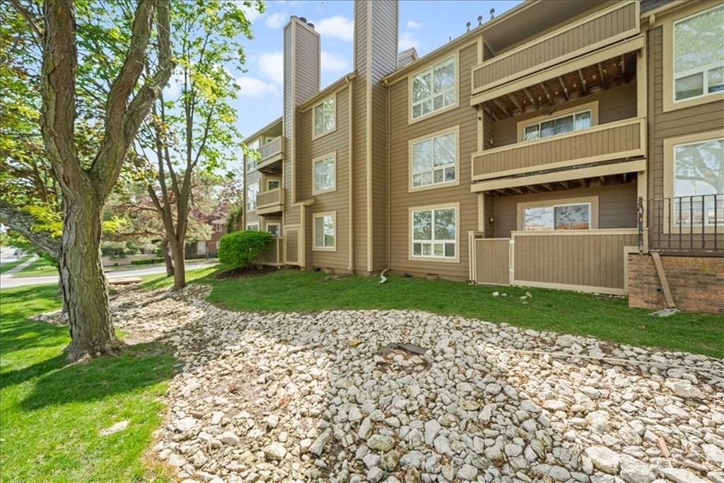 11110 Nieman Road, Unit 101 Overland Park, KS 66210 - Photo 18 of 19