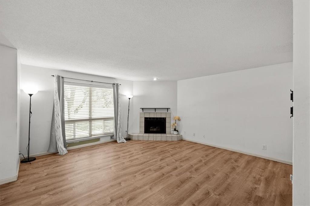 11110 Nieman Road, Unit 101 Overland Park, KS 66210 - Photo 3 of 19