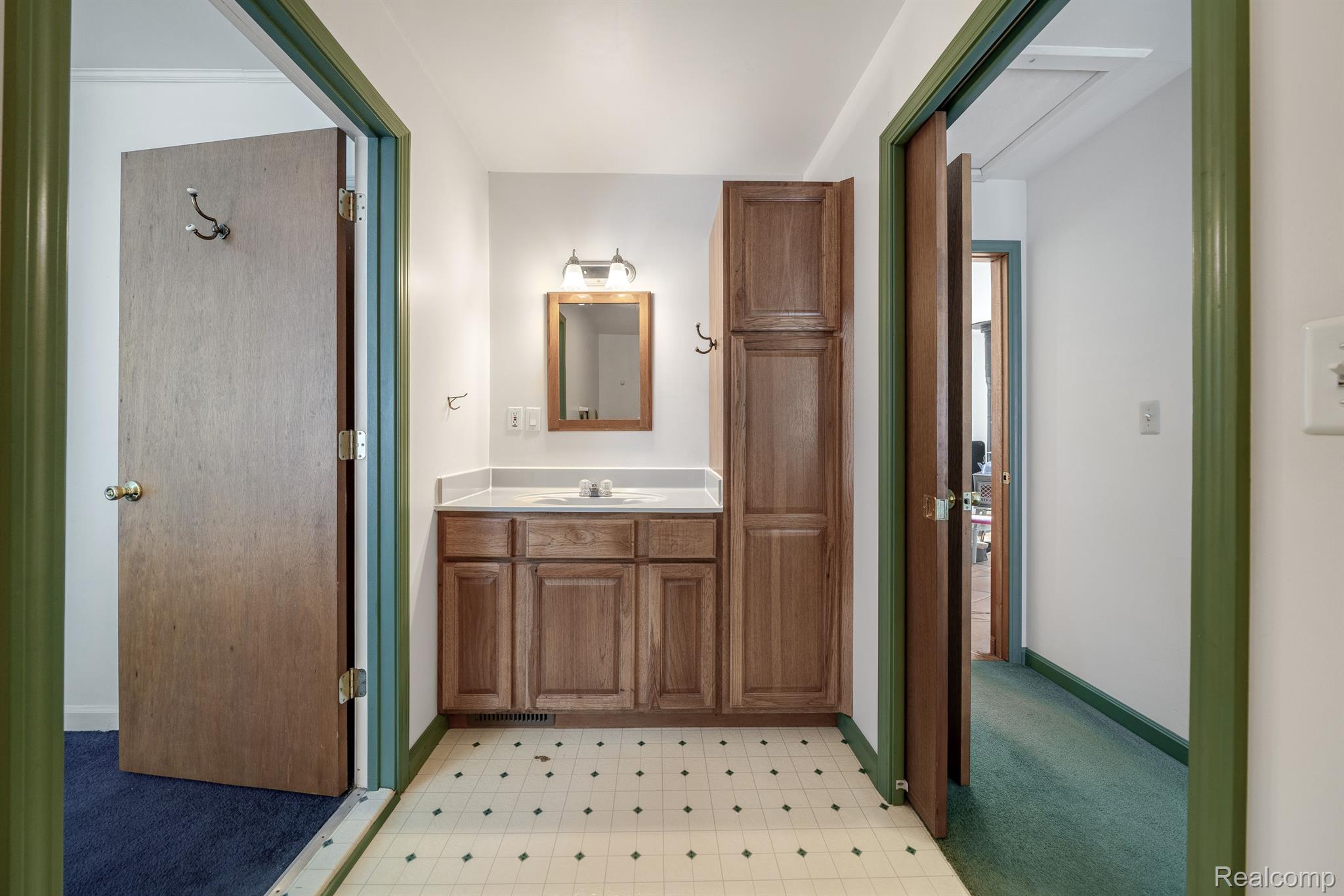 902 Trombley Road Troy, MI 48083 - Photo 12 of 33 Gallery Image 12