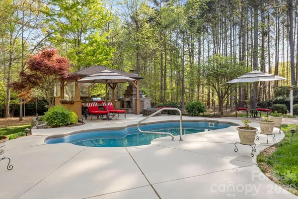 $1,079,000 | 4210 Crepe Ridge Drive, Denver, NC 28037