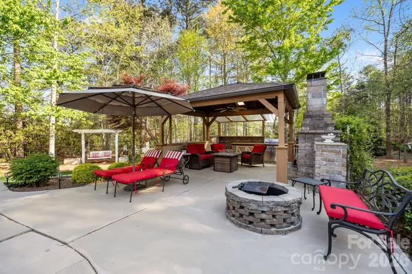 $1,079,000 | 4210 Crepe Ridge Drive, Denver, NC 28037