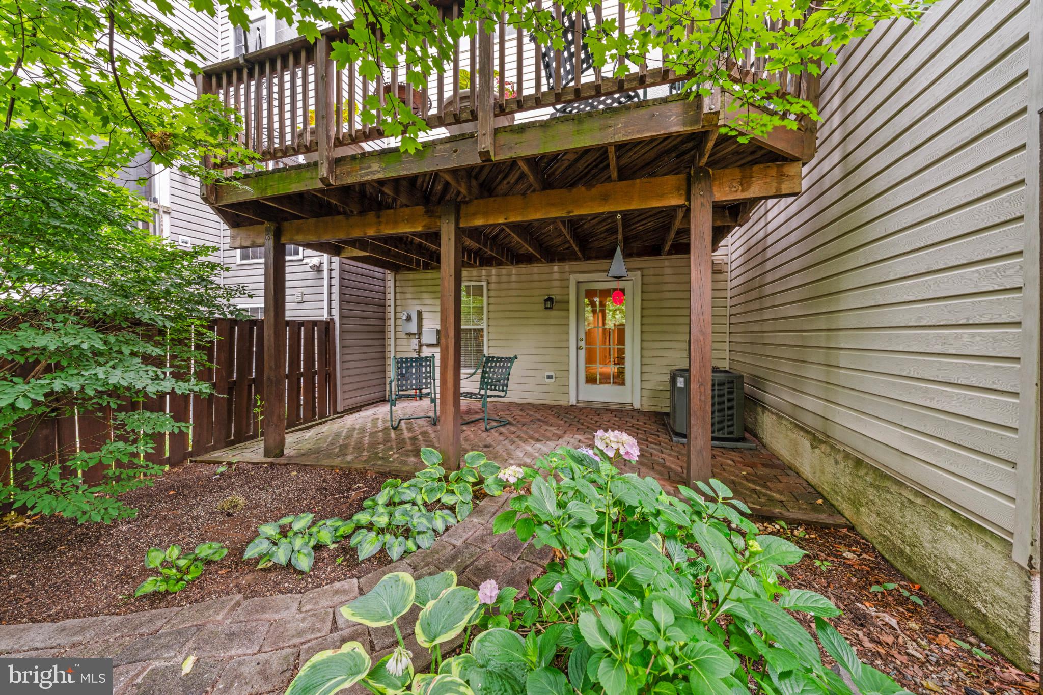 21980 Box Car Square Sterling, VA 20166 - Photo 10 of 36 Your own Private Retreat!
