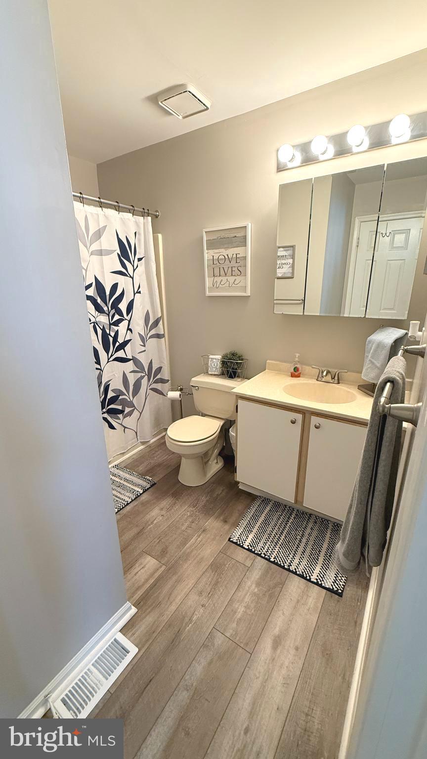 802 Darrett Court Sewell, NJ 08080 - Photo 11 of 14
