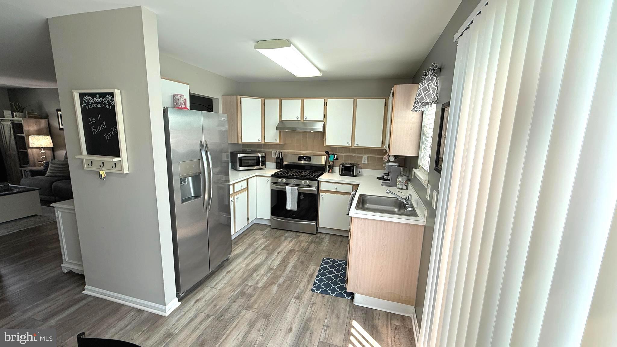 802 Darrett Court Sewell, NJ 08080 - Photo 5 of 14