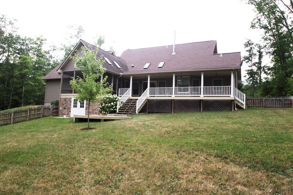 107 Fox Ridge Road Ronceverte, WV 24970 - Photo 35 of 38 Back View