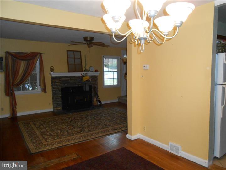 651 South York Road Hatboro, PA 19040 - Photo 13 of 25 Dining Room