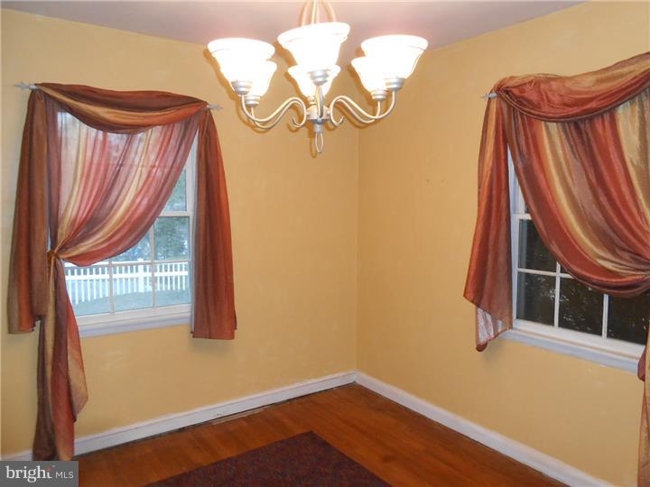 651 South York Road Hatboro, PA 19040 - Photo 17 of 25 Dining Room