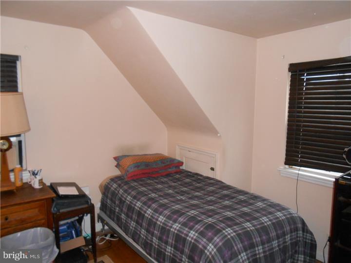 651 South York Road Hatboro, PA 19040 - Photo 20 of 25 Bedroom