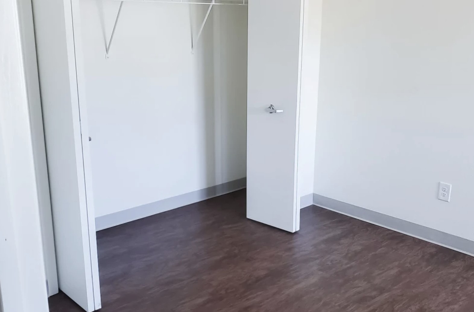 378 South Poplar Street Maple Rapids, MI 48853 - Photo 5 of 9