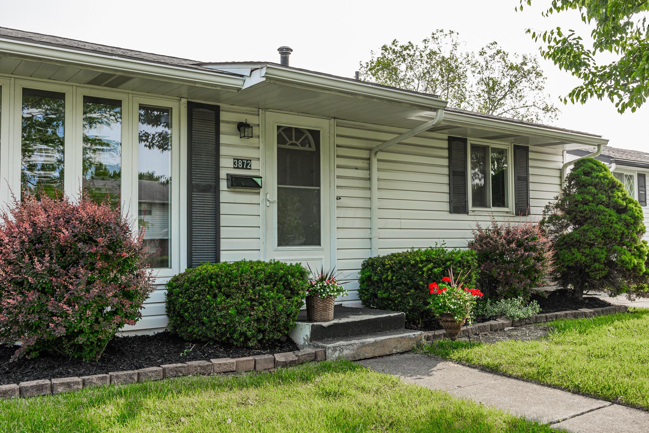 3872 Lynward Road Columbus, OH 43228 - Photo 44 of 47 Front of the Home