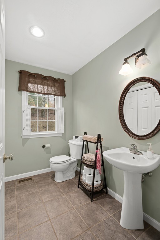 2 Draper Woods Road Sturbridge, MA 01518 - Photo 23 of 30