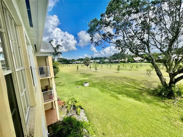 $1,800 | 6292 La Costa Drive, Unit K, Boca Raton, FL 33433