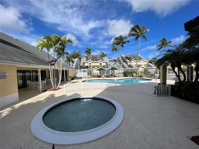 $1,800 | 6292 La Costa Drive, Unit K, Boca Raton, FL 33433