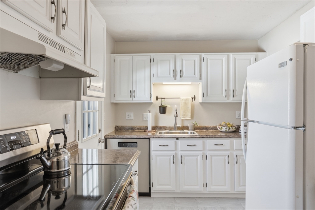 425 Main Street, Unit 20D Hudson, MA 01749 - Photo 15 of 33