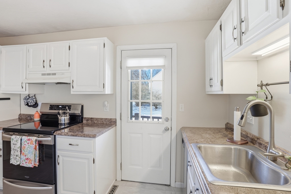 425 Main Street, Unit 20D Hudson, MA 01749 - Photo 16 of 33