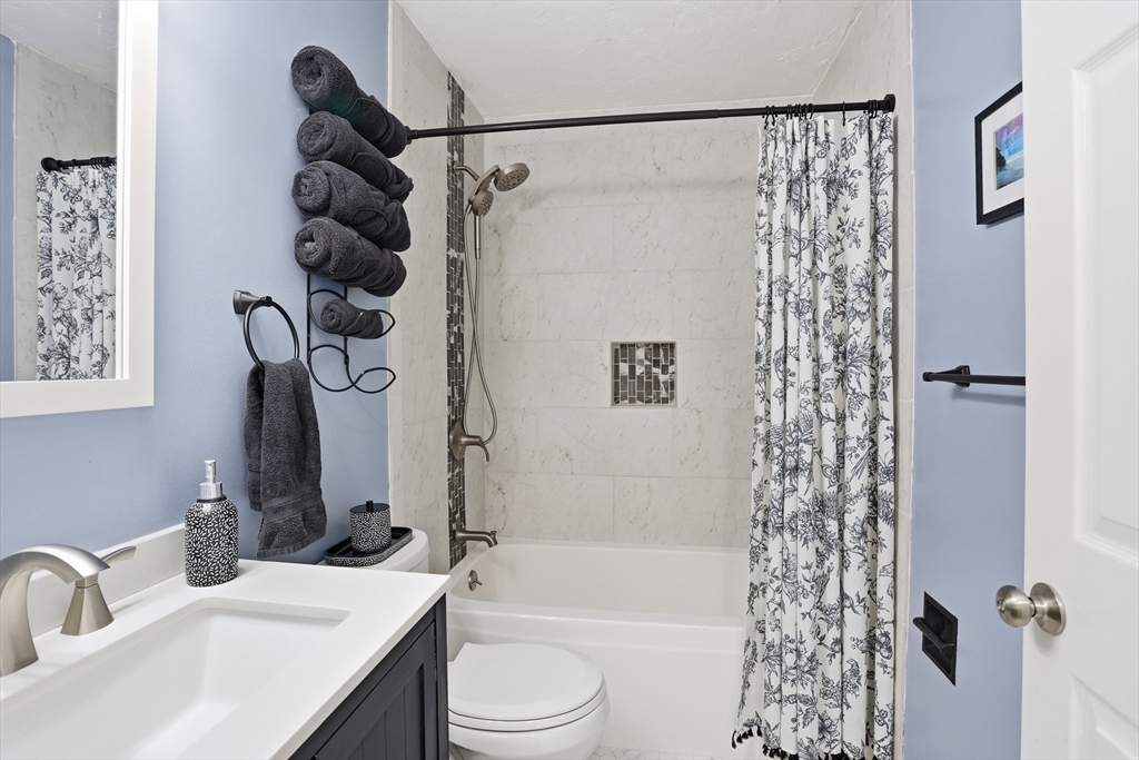 425 Main Street, Unit 20D Hudson, MA 01749 - Photo 23 of 33