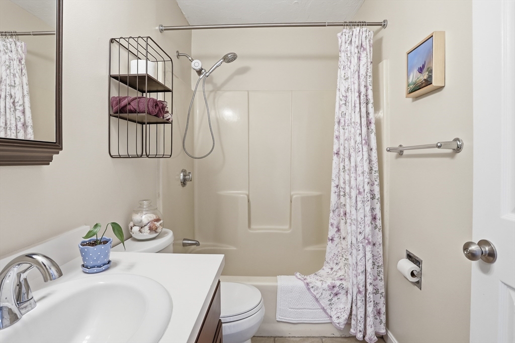 425 Main Street, Unit 20D Hudson, MA 01749 - Photo 27 of 33