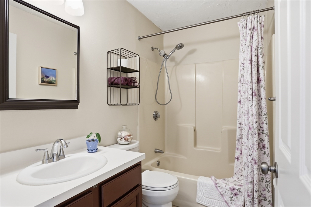 425 Main Street, Unit 20D Hudson, MA 01749 - Photo 28 of 33