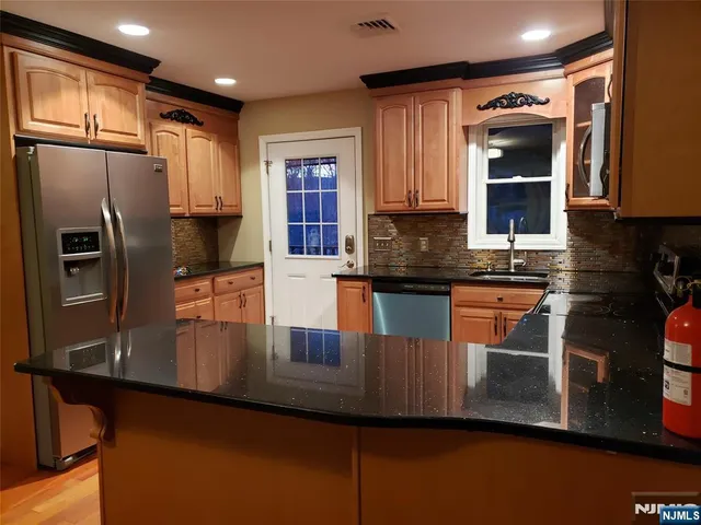 $1,995 | 49 Harrison Road, Unit 2, Riverdale, NJ 07457