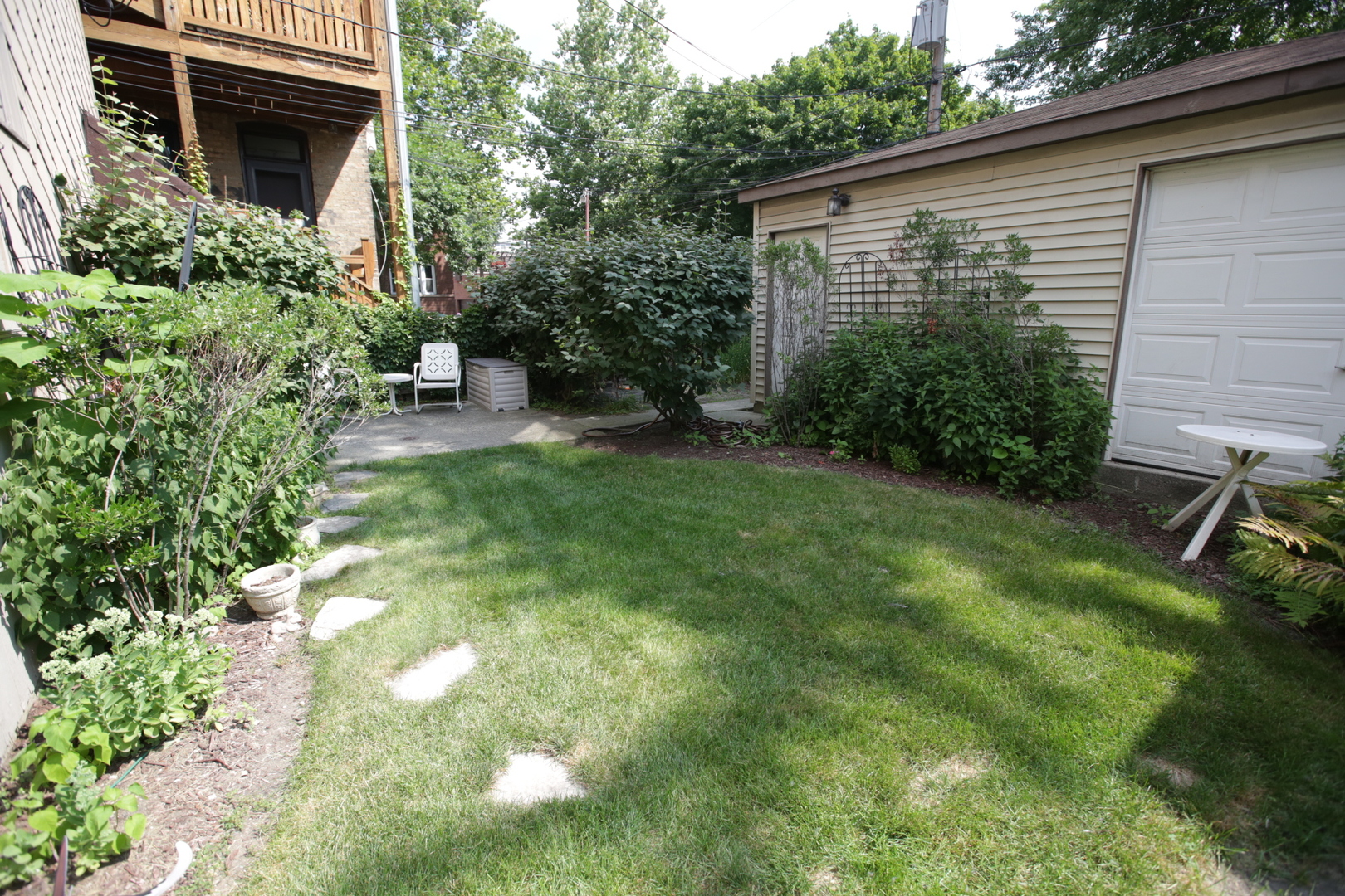 3855 North Hoyne Avenue, Unit 2 Chicago, IL 60618 - Photo 8 of 9 Gallery Image 8