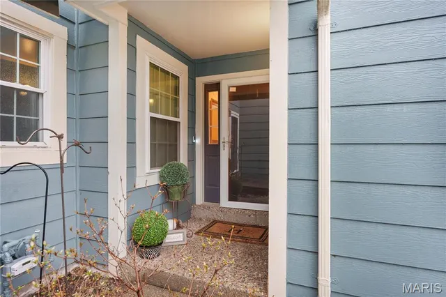 $230,000 | 3110 Autumn Shores Drive, Maryland Heights, MO 63043