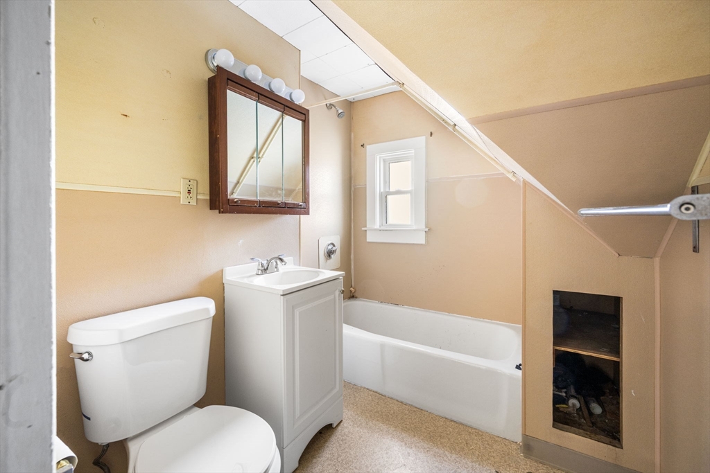14 Porter Street, Unit 3 Everett, MA 02149 - Photo 7 of 10
