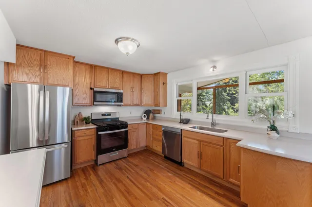 $379,900 | 1607 East 87th Street, Bloomington, MN 55425