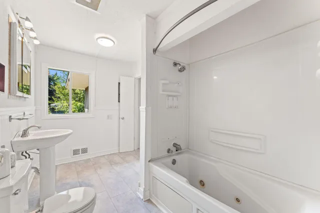 $379,900 | 1607 East 87th Street, Bloomington, MN 55425