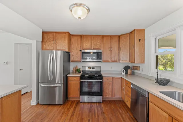 $379,900 | 1607 East 87th Street, Bloomington, MN 55425