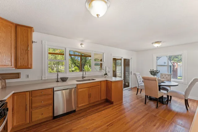 $379,900 | 1607 East 87th Street, Bloomington, MN 55425