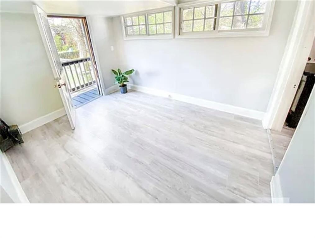 1127 Metropolitan Parkway Southwest Atlanta, GA 30310 - Photo 23 of 23 a open area with window