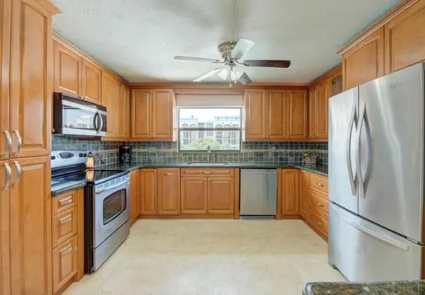 $3,250 | 1975 Southeast 3rd Street, Deerfield Beach, FL 33441