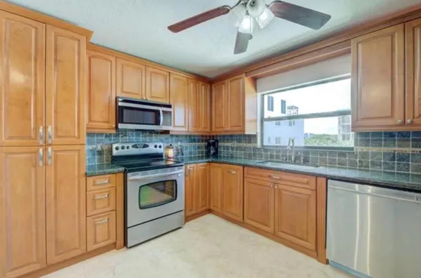 $3,250 | 1975 Southeast 3rd Street, Deerfield Beach, FL 33441