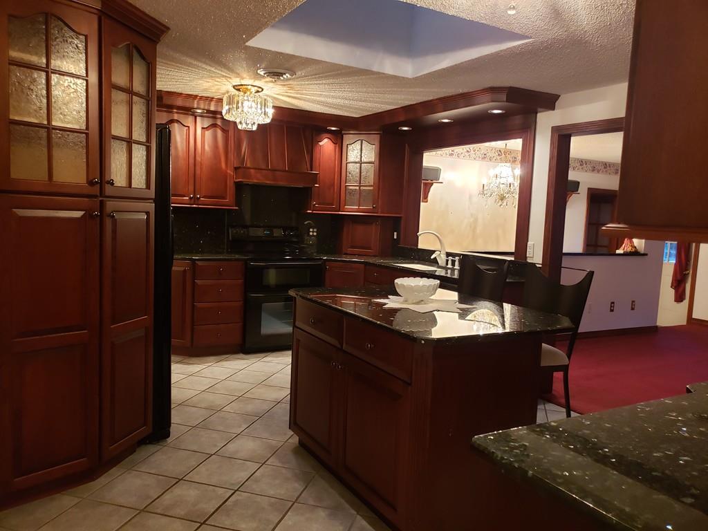 482 Shaker Road Westfield, MA 01085 - Photo 4 of 10 Gallery Image 4